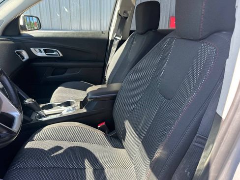 Used 2017 Chevrolet Equinox LT w/ Convenience Package FWD image 10