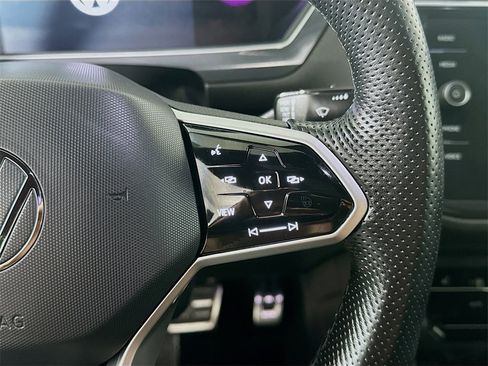 Used 2022 Volkswagen Tiguan SE R-Line image 27