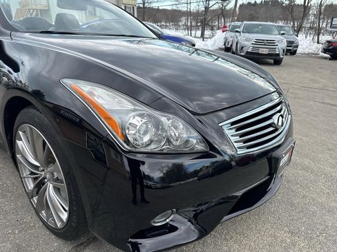 Used 2014 INFINITI Q60 Convertible w/ Premium Package image 19