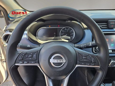 Used 2025 Nissan Versa SV FWD image 24