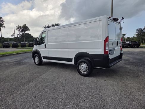 Used 2025 RAM ProMaster 2500 w/ Convenience Group FWD image 8
