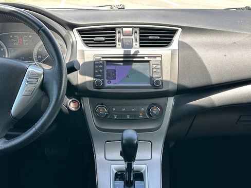 Used 2013 Nissan Sentra SV w/ Premium Pkg FWD image 16