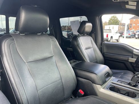Used 2015 Ford F150 Lariat image 16