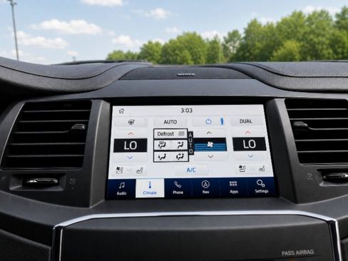 Used 2013 Lincoln MKS FWD image 12