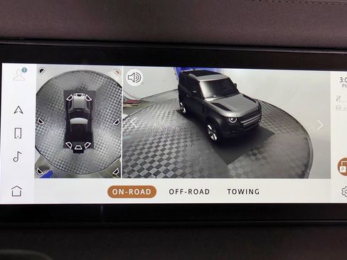 Used 2023 Land Rover Defender 90 S image 63