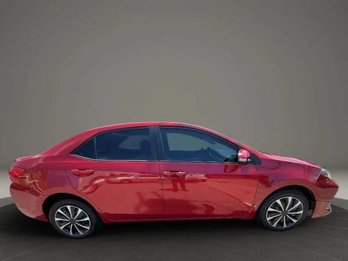 Used 2019 Toyota Corolla SE FWD image 4