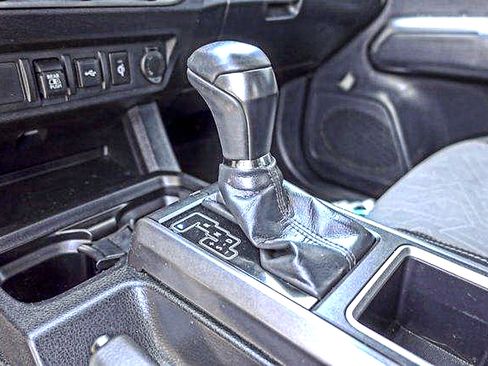 Used 2023 Toyota Tacoma TRD Sport AWD/4WD image 25