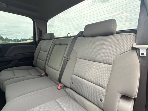 Used 2018 Chevrolet Silverado 1500 Custom w/ Custom Value Package AWD/4WD image 23