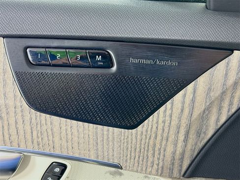 Used 2023 Volvo XC90 B6 Plus w/ Protection Package Premier image 20