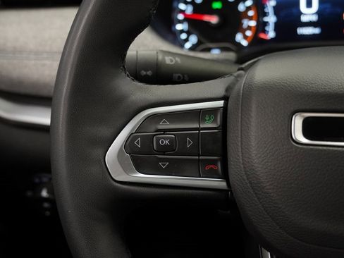 Certified 2025 Jeep Compass Latitude w/ Convenience Group image 34