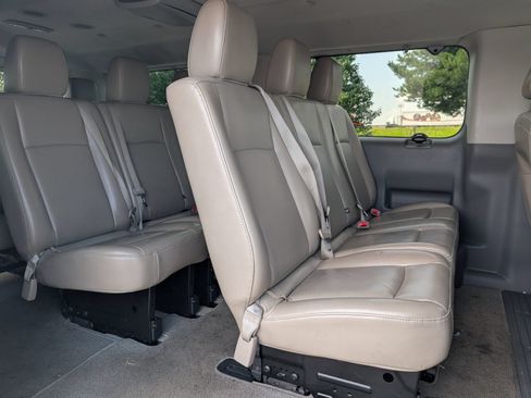 Used 2014 Nissan NV 3500 SL w/ Technology Package RWD image 8