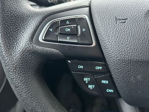 Used 2018 Ford Escape SE image 18