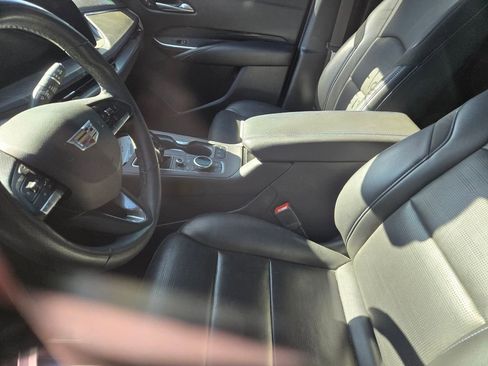 Used 2024 Cadillac XT4 Sport image 4