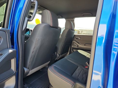 Used 2024 Nissan Frontier PRO-4X w/ Off-Road Protection Package AWD/4WD image 10