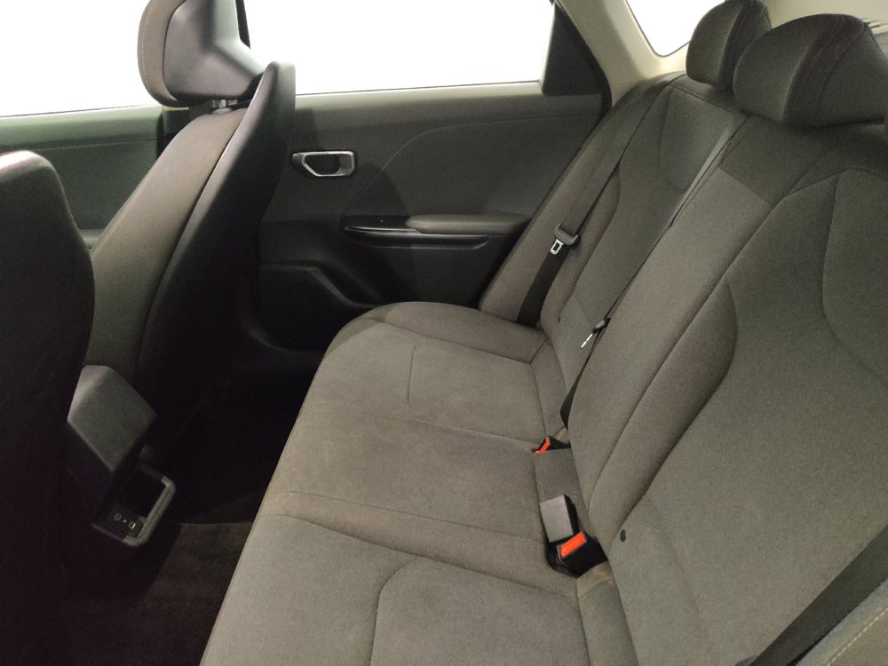 Used 2025 Kia K4 FWD image 18