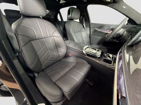New 2026 BMW i7 xDrive60 image 28