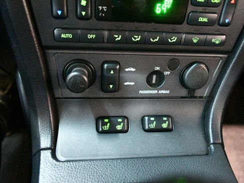 Used 2004 Ford Thunderbird RWD image 35