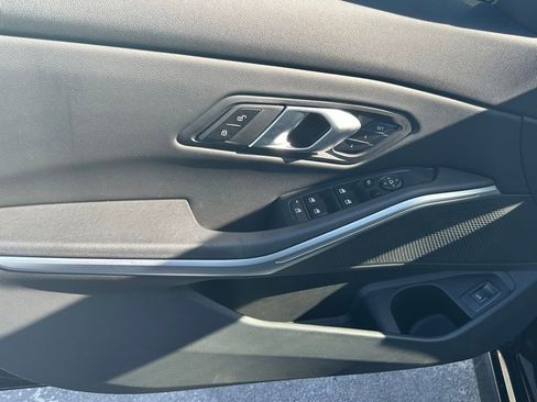 Used 2025 BMW 330i Sedan image 15