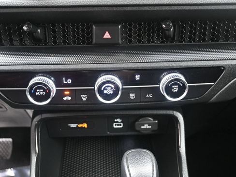 Used 2024 Honda CR-V LX image 17