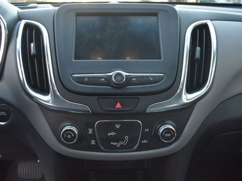 Used 2020 Chevrolet Equinox LS w/ LS Convenience Package image 18