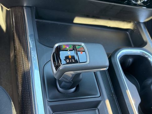Certified 2025 Chevrolet Silverado 1500 RST AWD/4WD image 33