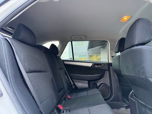 Used 2017 Subaru Outback 2.5i Premium image 12