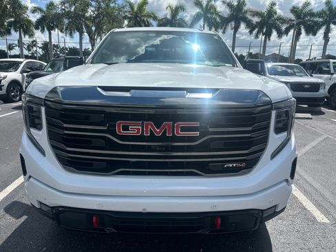 Used 2024 GMC Sierra 1500 AT4 w/ Technology Package AWD/4WD image 3