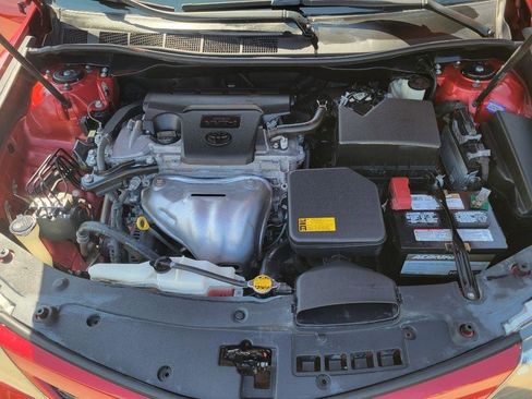 Used 2012 Toyota Camry SE FWD image 18