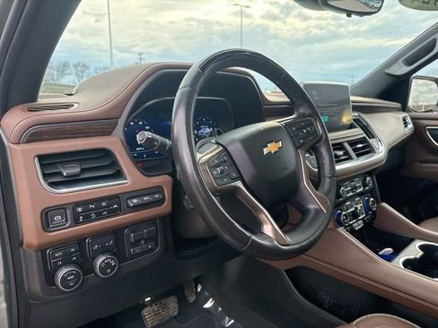 Used 2024 Chevrolet Suburban High Country w/ Advanced Technology Package image 16