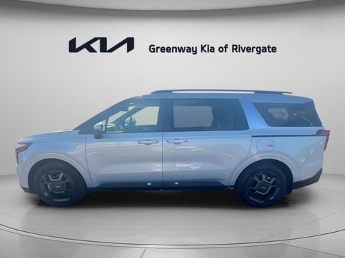 New 2026 Kia Carnival EX FWD image 4