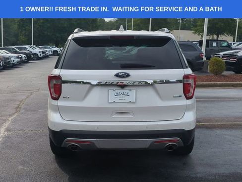 Used 2016 Ford Explorer XLT w/ Equipment Group 202A AWD/4WD image 4
