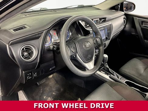 Used 2018 Toyota Corolla LE image 17