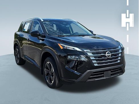 Used 2024 Nissan Rogue SV w/ SV Premium Package FWD image 1