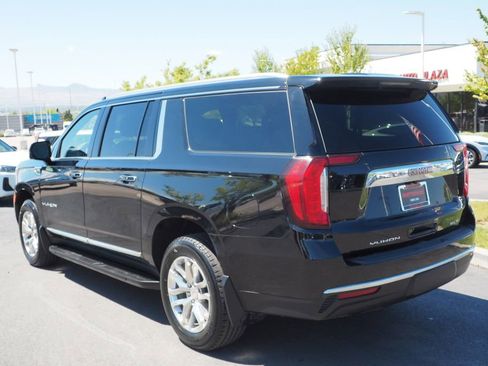Used 2022 GMC Yukon XL SLT w/ SLT Luxury Package AWD/4WD image 5