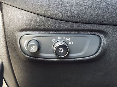 Used 2022 Chevrolet Equinox LT AWD/4WD image 13
