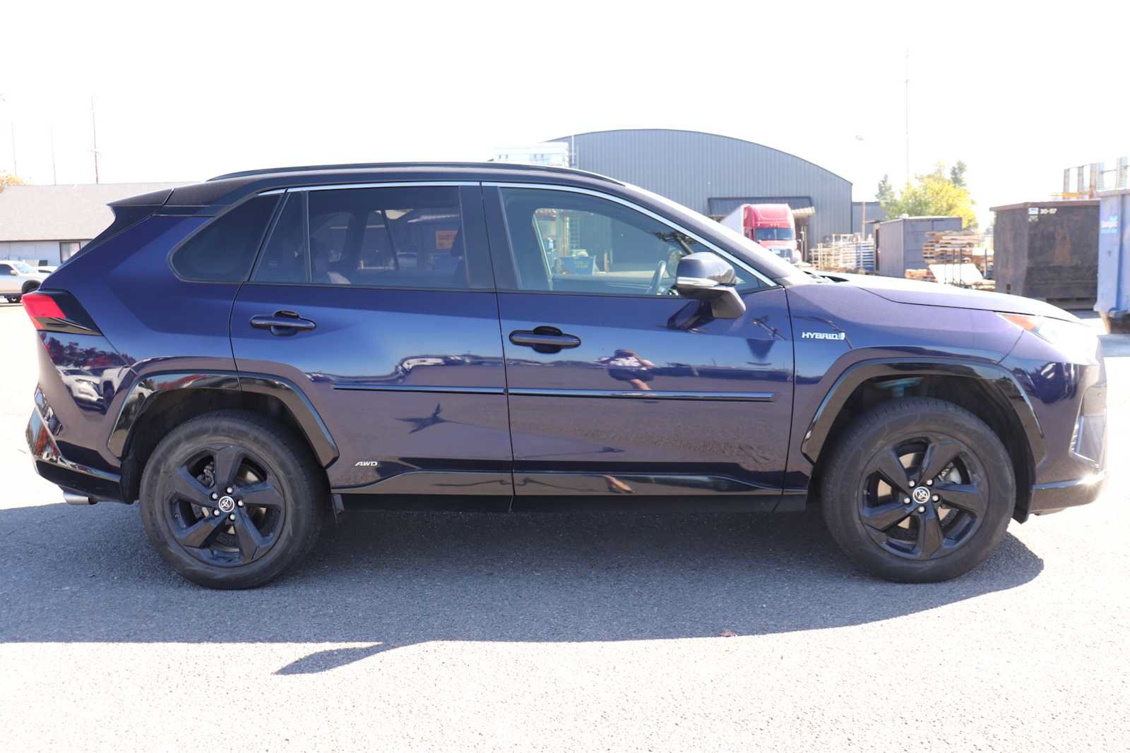 Used 2019 Toyota RAV4 XSE AWD/4WD image 4