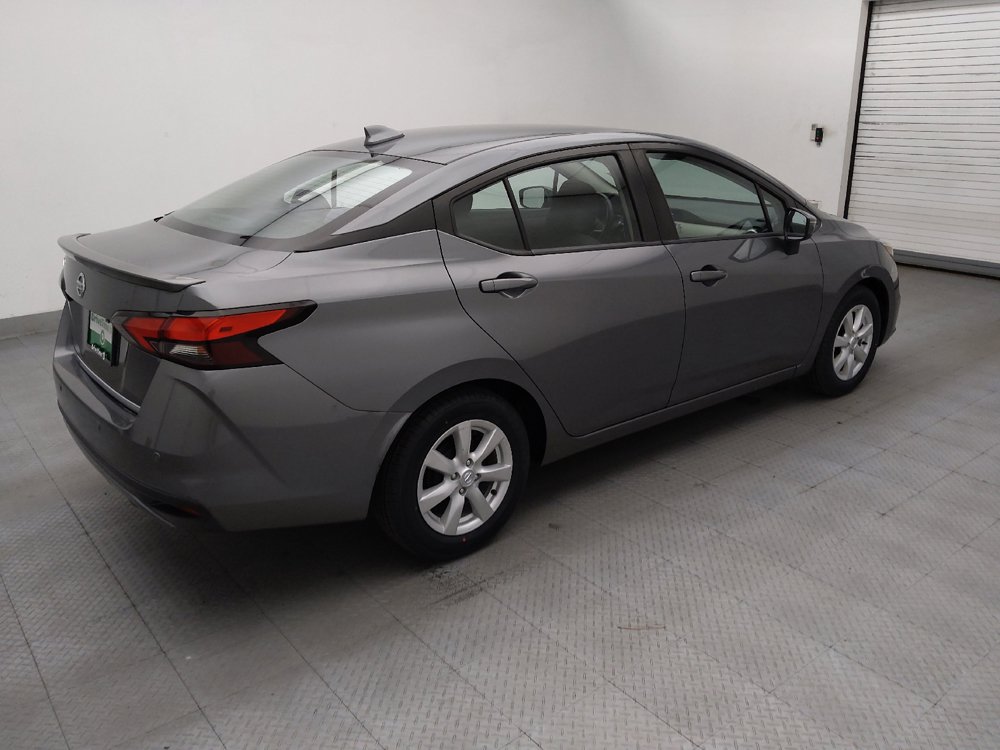 Used 2020 Nissan Versa SV FWD image 10
