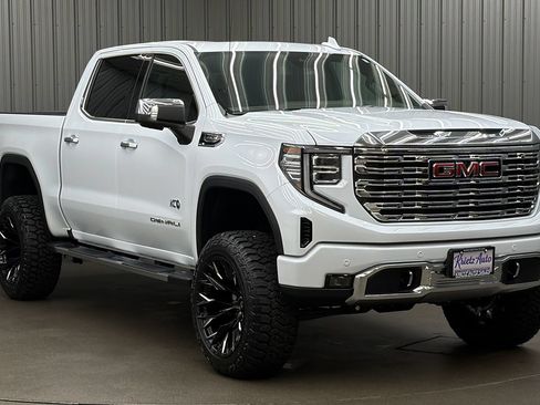 Used 2026 GMC Sierra 1500 Denali AWD/4WD image 7