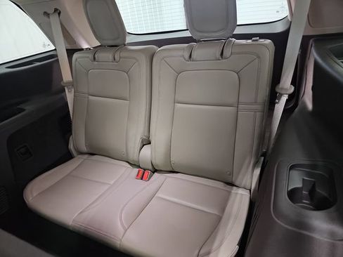 Used 2022 Lincoln Aviator Reserve w/ Equipment Group 201A AWD/4WD image 38