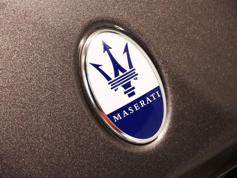 Used 2022 Maserati Levante Modena AWD/4WD image 24