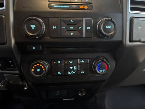 Used 2018 Ford F250 XLT w/ Snow Plow Prep Package image 18