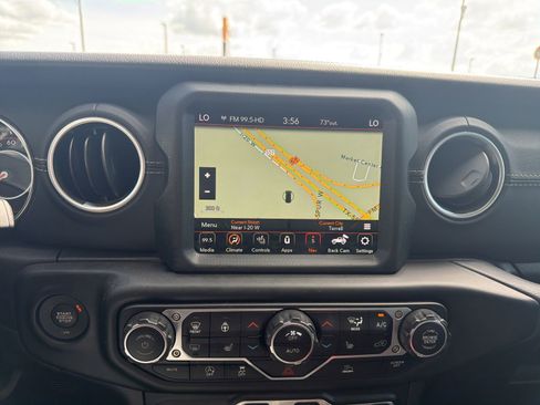 Used 2022 Jeep Wrangler Unlimited Sahara w/ Cold Weather Group image 13