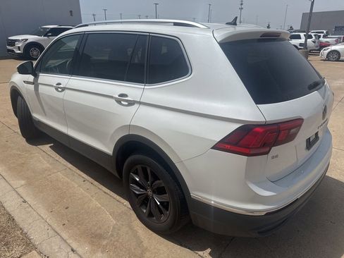 Used 2023 Volkswagen Tiguan SE FWD image 9