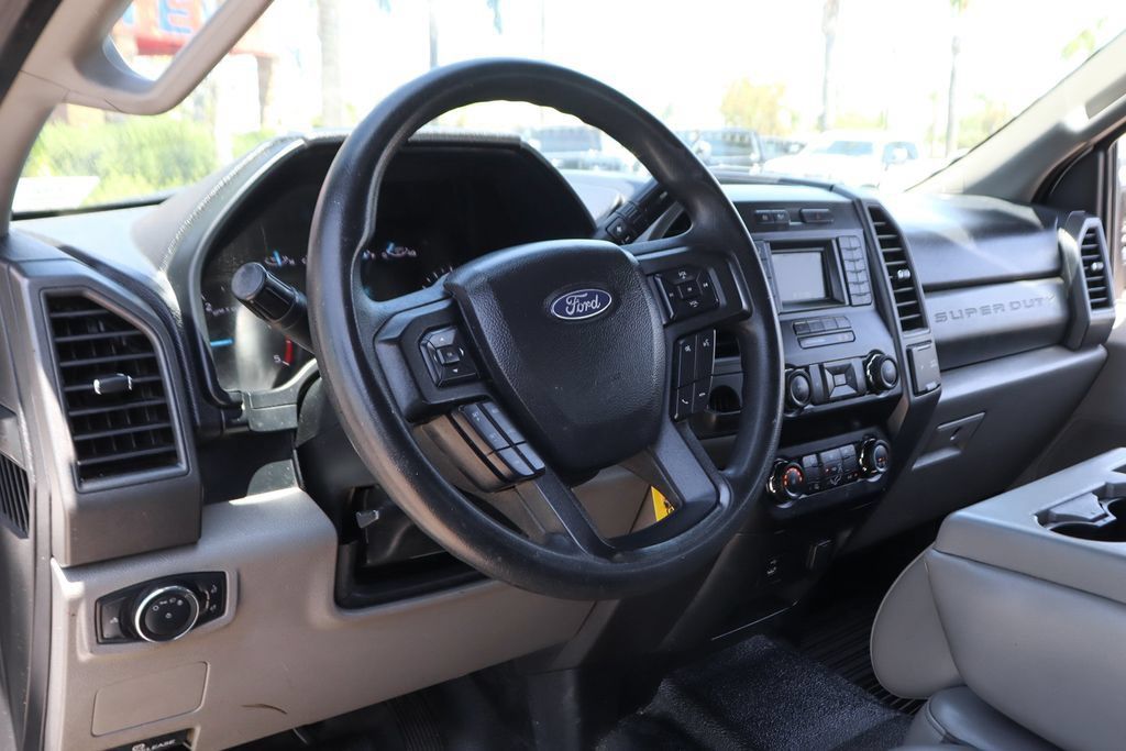 Used 2019 Ford F550 2WD Crew Cab Super Duty image 19