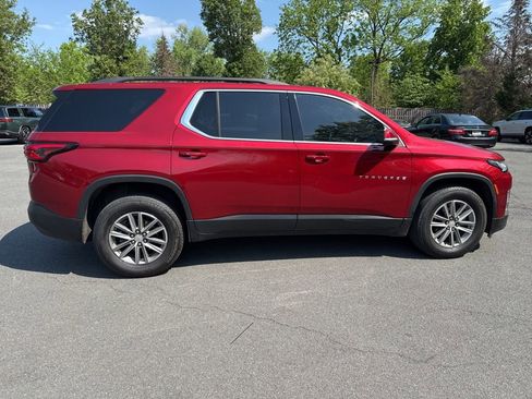 Used 2023 Chevrolet Traverse LT FWD image 8