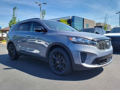 Used 2020 Kia Sorento S FWD image 3