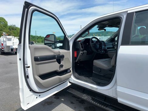 Used 2020 Ford F250 XL AWD/4WD image 8