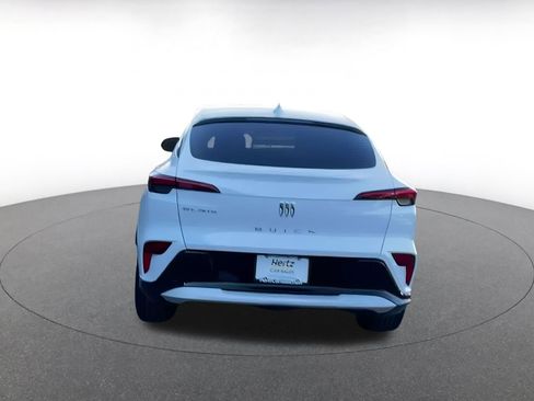 Used 2025 Buick Envista Sport Touring image 12