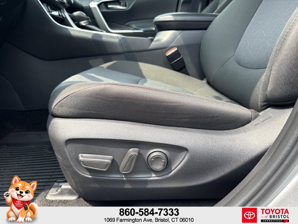 Used 2024 Toyota RAV4 XLE w/ Convenience Package AWD/4WD image 17