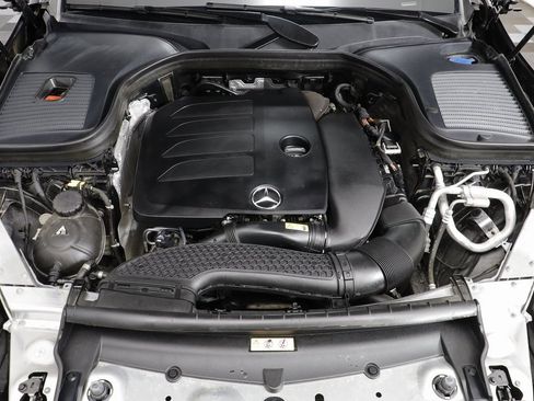 Used 2022 Mercedes-Benz GLC 300 4MATIC image 25